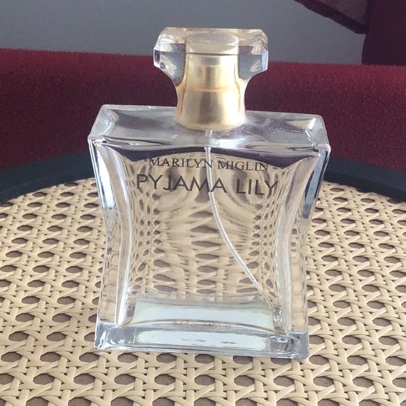 Marilyn Miglan glass bottle DISCONTINUED BRAND - Picture 1 of 5